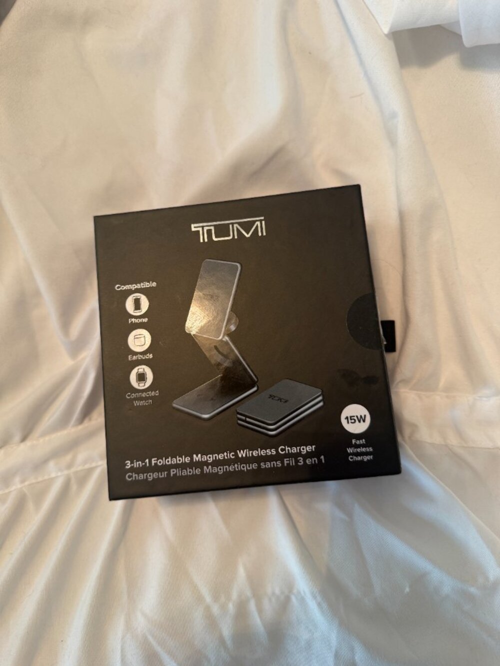 NWB Tumi 3-in-1 Foldable Magnetic Wireless Charger - Picture 4 of 6